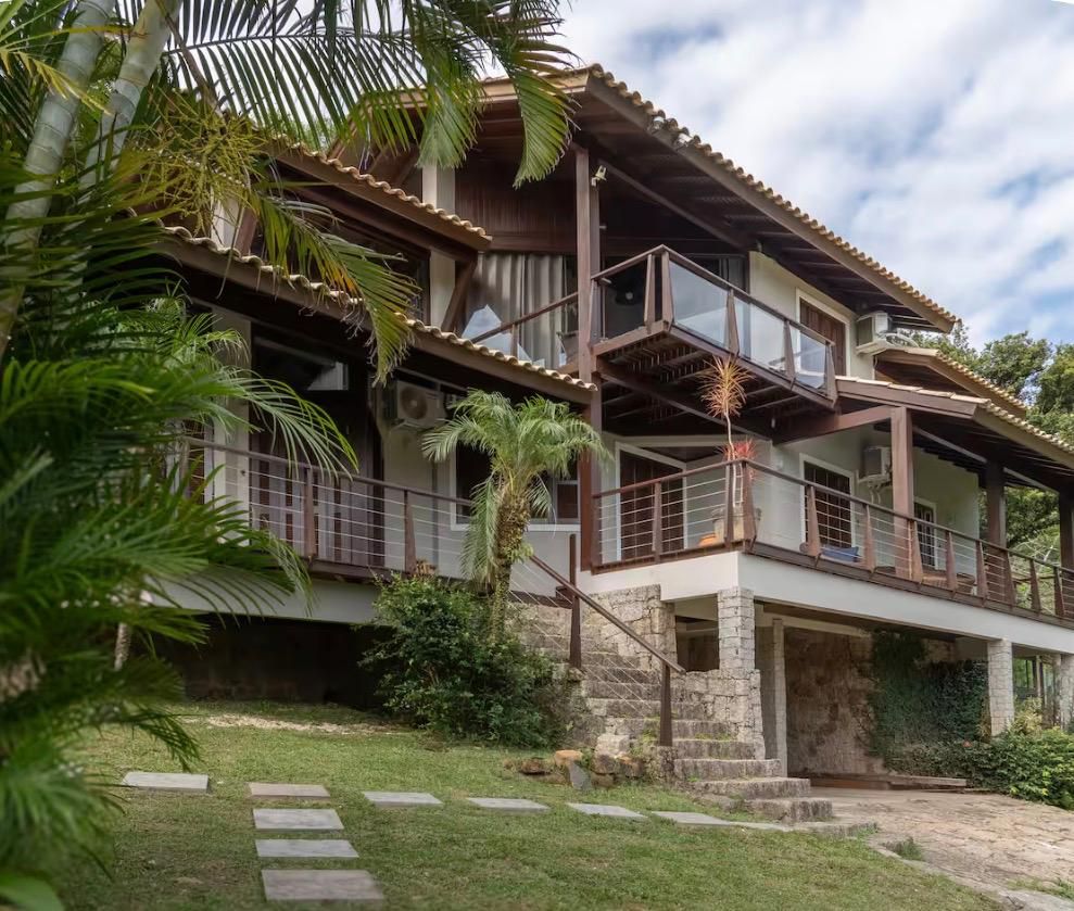 Surf house facade